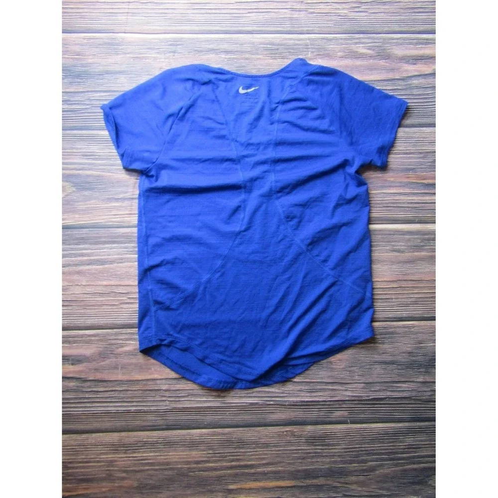 Nike Womens Size XS Blue‎ Round Neck Short Sleeve Tee T Shirt Athletic Gym